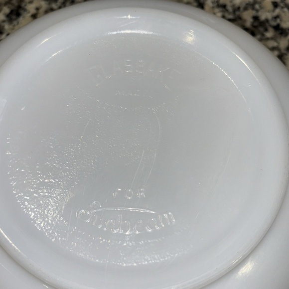 Vtg GlassBake 9 Made for Sunbeam White Glass Mixing Bowl 9” x 4 1/2” pour spout - Picture 9 of 16